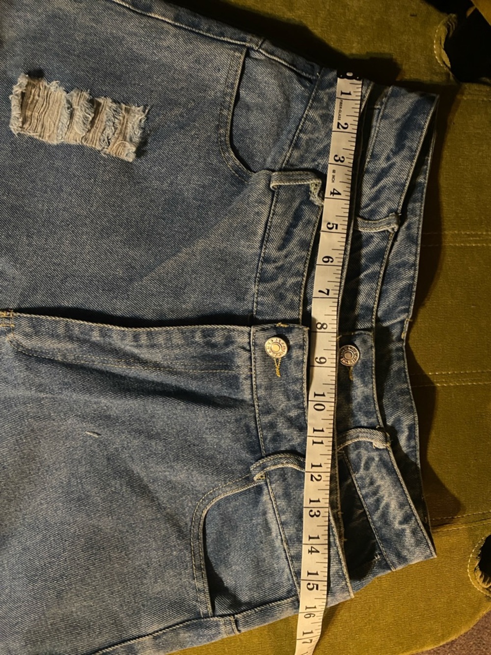 Denim Jeans With A Twist - Picture 4 of 4